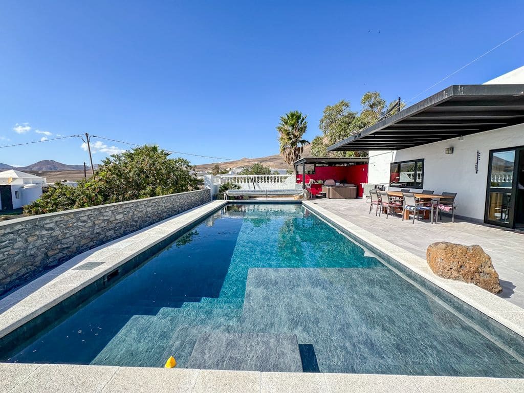 3 bedroom Villa for sale in Tias with pool - € 895,000 (Ref: 9426985)