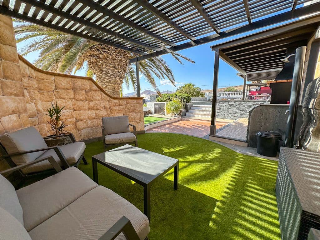 3 bedroom Villa for sale in Tias with pool - € 895,000 (Ref: 9426985)