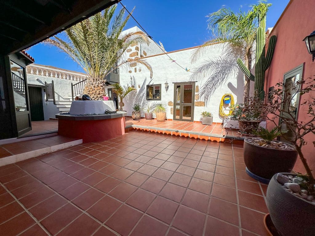 3 bedroom Villa for sale in Tias with pool - € 895,000 (Ref: 9426985)