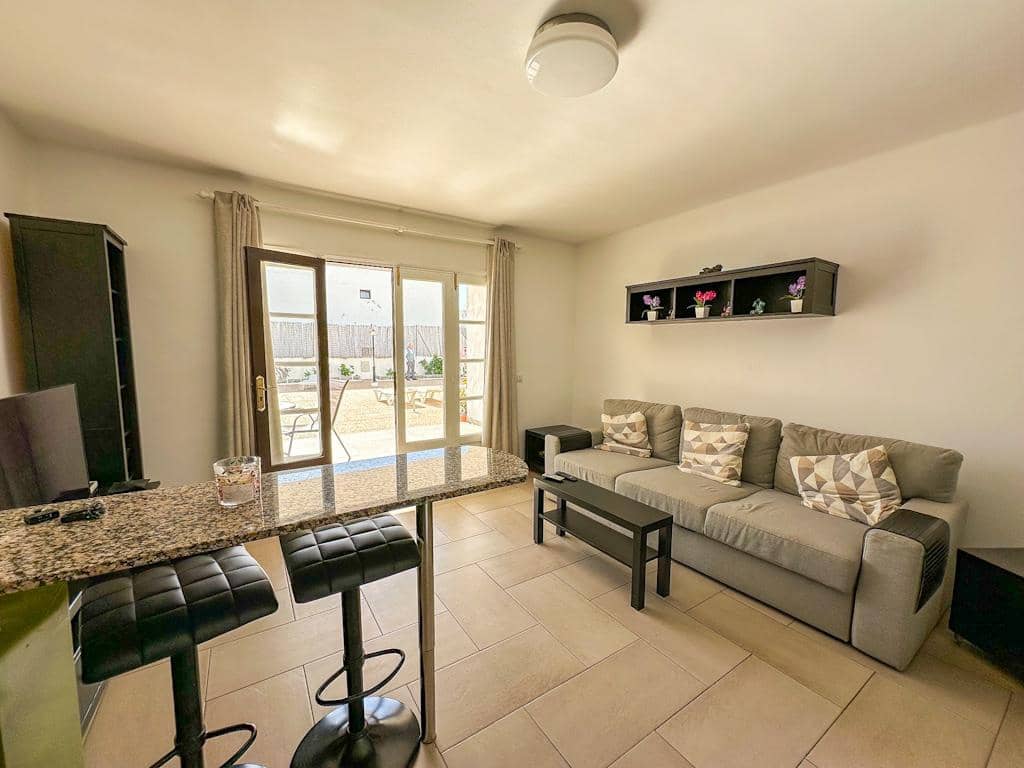 Apartamento de 1 habitación en Puerto del Carmen en venta con piscina - 210.000 € (Ref: 9488242)