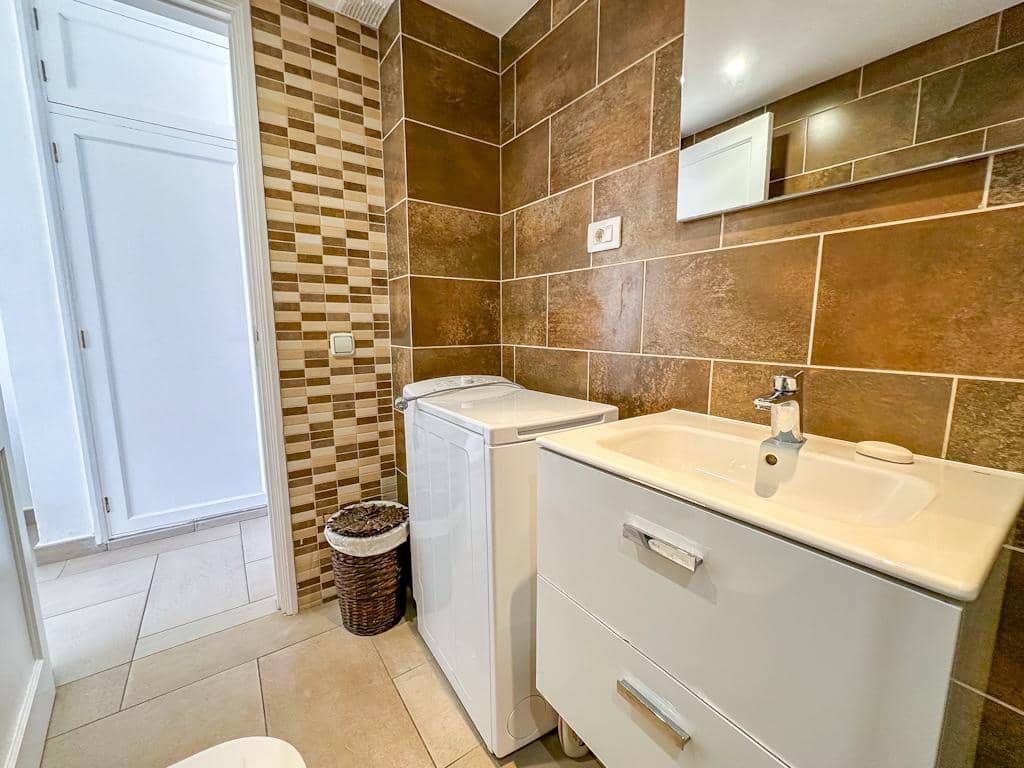 Apartamento de 1 habitación en Puerto del Carmen en venta con piscina - 210.000 € (Ref: 9488242)