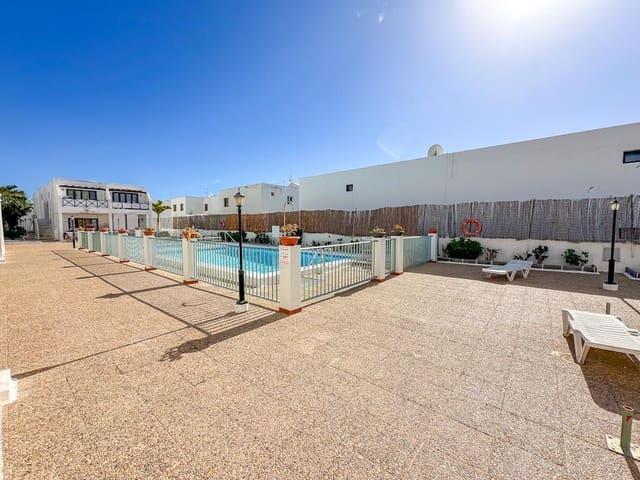 Apartamento de 1 habitación en Puerto del Carmen, Tías en venta con piscina - 210.000 € (Ref: 9488242)