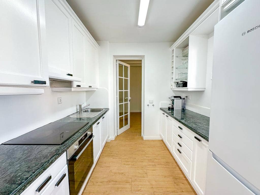 4 bedroom Villa for sale in Puerto del Carmen with garage - € 565,000 (Ref: 9502073)