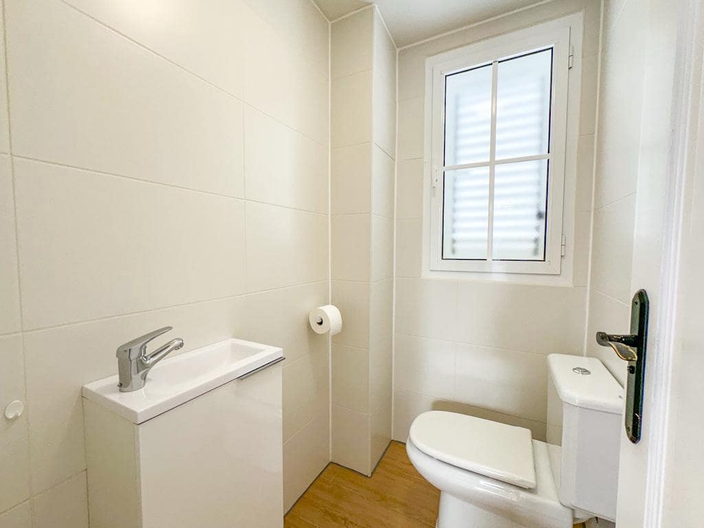 4 bedroom Villa for sale in Puerto del Carmen with garage - € 565,000 (Ref: 9502073)