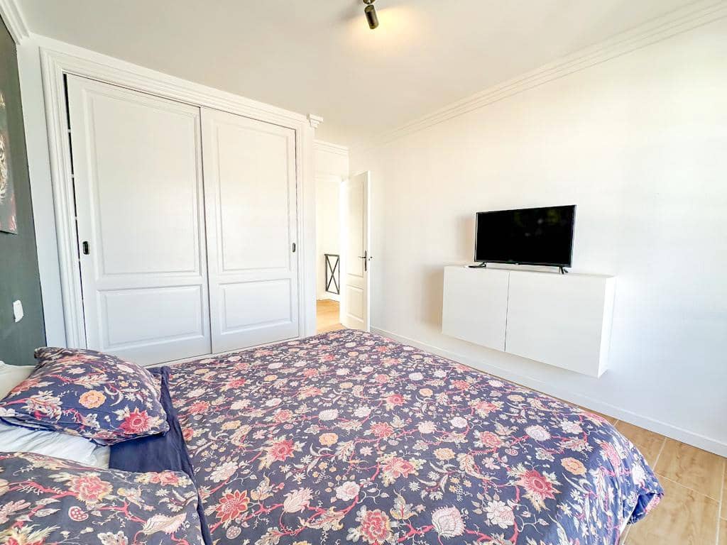 4 bedroom Villa for sale in Puerto del Carmen with garage - € 565,000 (Ref: 9502073)