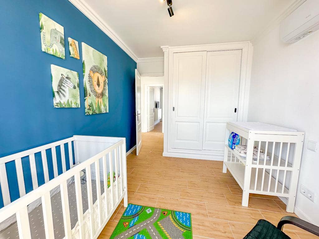 4 bedroom Villa for sale in Puerto del Carmen with garage - € 565,000 (Ref: 9502073)