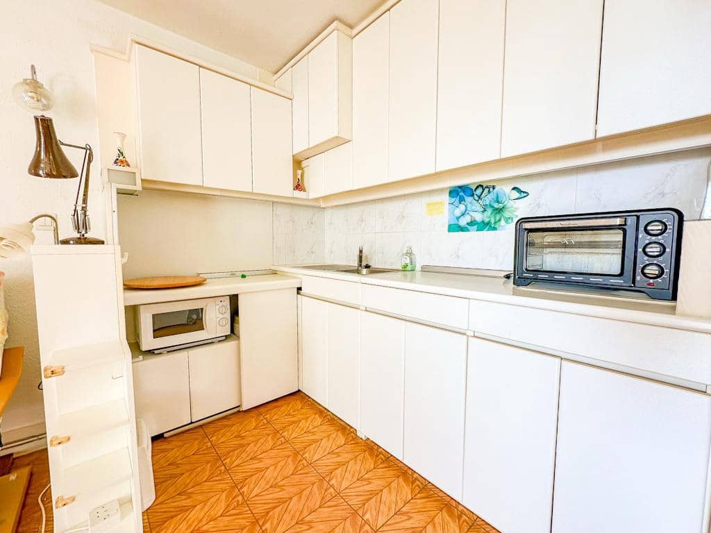 1 sypialnia Apartament na sprzedaż w Puerto del Carmen z basenem - 195 000 € (Ref: 9504150)