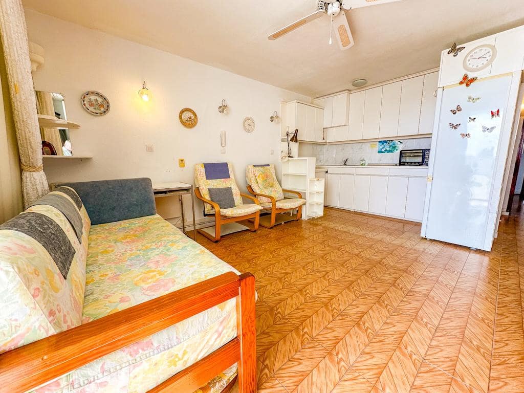 1 sypialnia Apartament na sprzedaż w Puerto del Carmen z basenem - 195 000 € (Ref: 9504150)