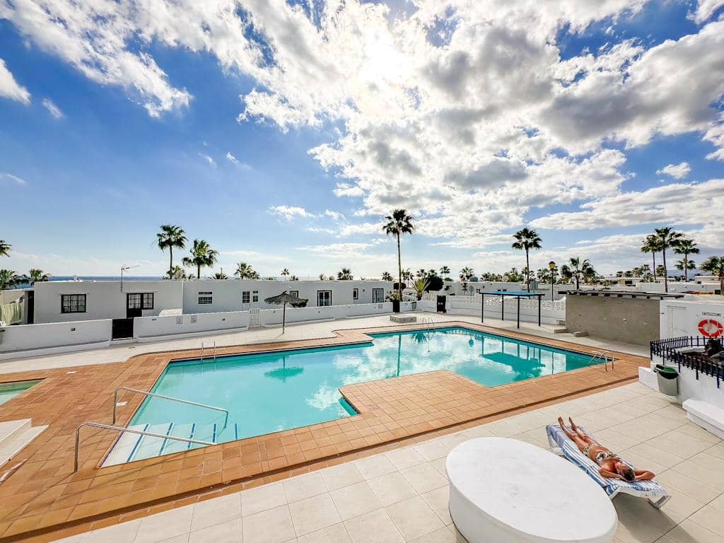 1 sypialnia Apartament na sprzedaż w Puerto del Carmen z basenem - 195 000 € (Ref: 9504150)