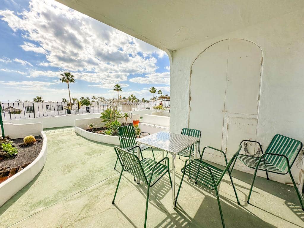 1 sypialnia Apartament na sprzedaż w Puerto del Carmen z basenem - 195 000 € (Ref: 9504150)