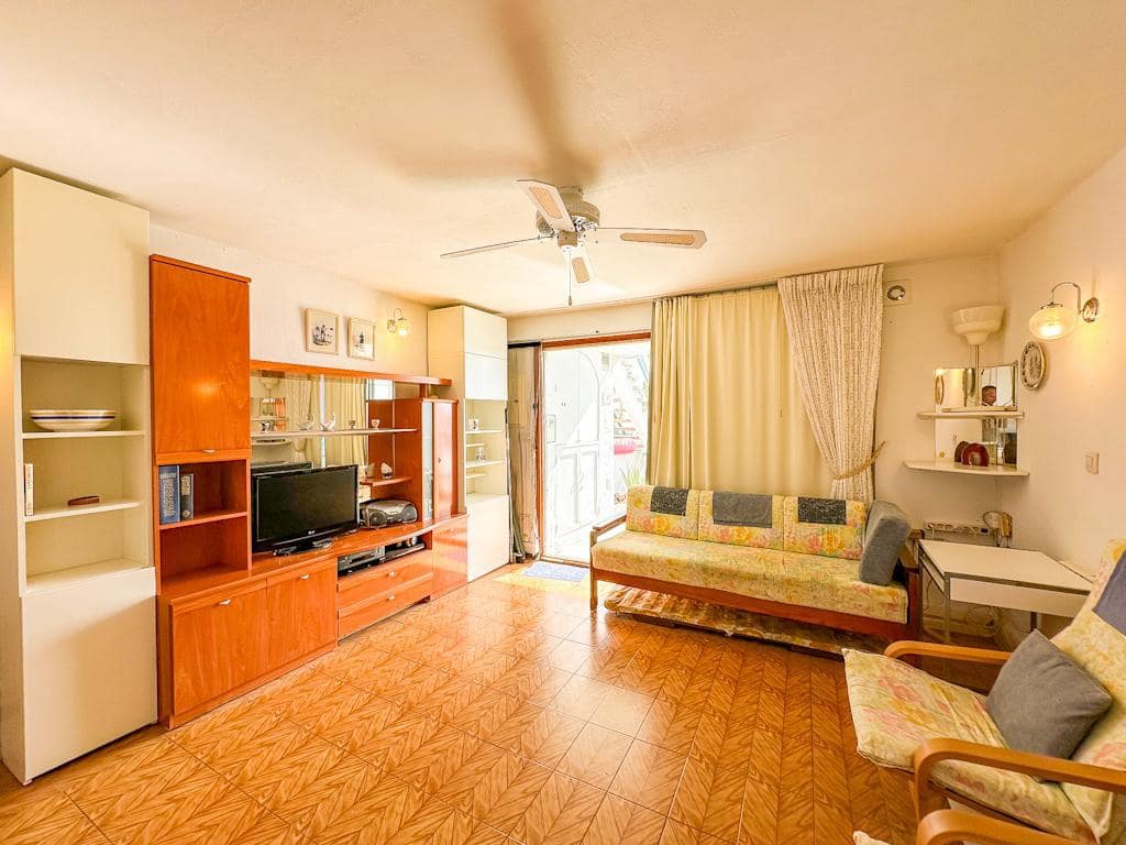 1 sypialnia Apartament na sprzedaż w Puerto del Carmen z basenem - 195 000 € (Ref: 9504150)