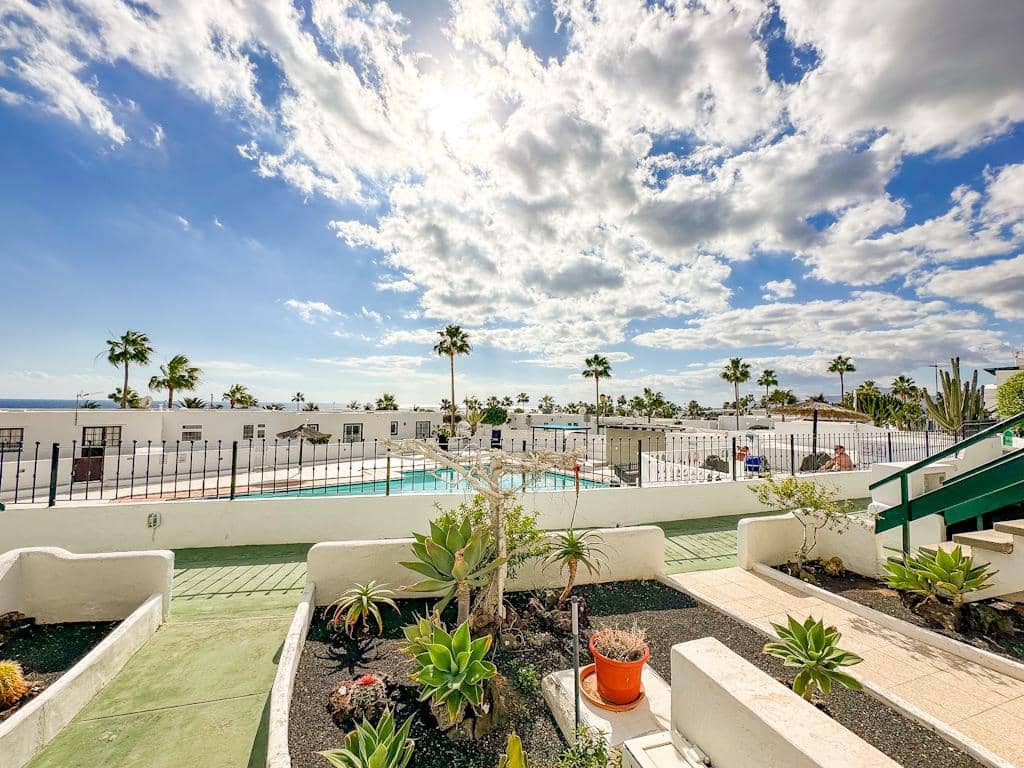 1 sypialnia Apartament na sprzedaż w Puerto del Carmen z basenem - 195 000 € (Ref: 9504150)