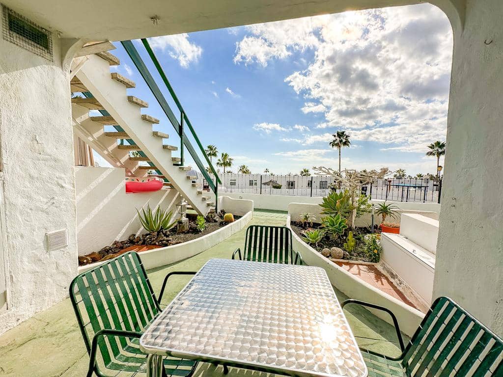 1 sypialnia Apartament na sprzedaż w Puerto del Carmen z basenem - 195 000 € (Ref: 9504150)