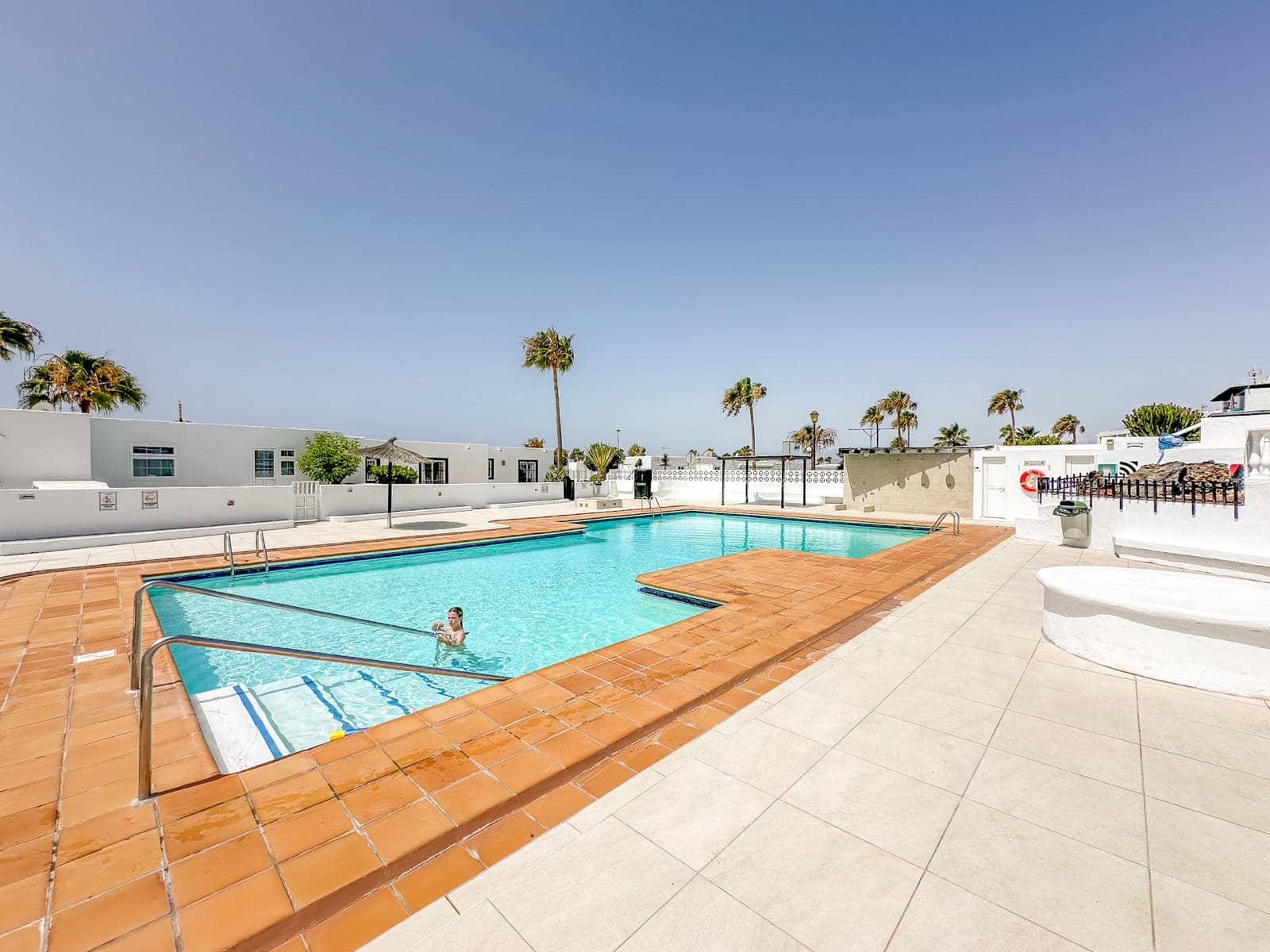 1 sypialnia Apartament na sprzedaż w Puerto del Carmen z basenem - 195 000 € (Ref: 9504150)