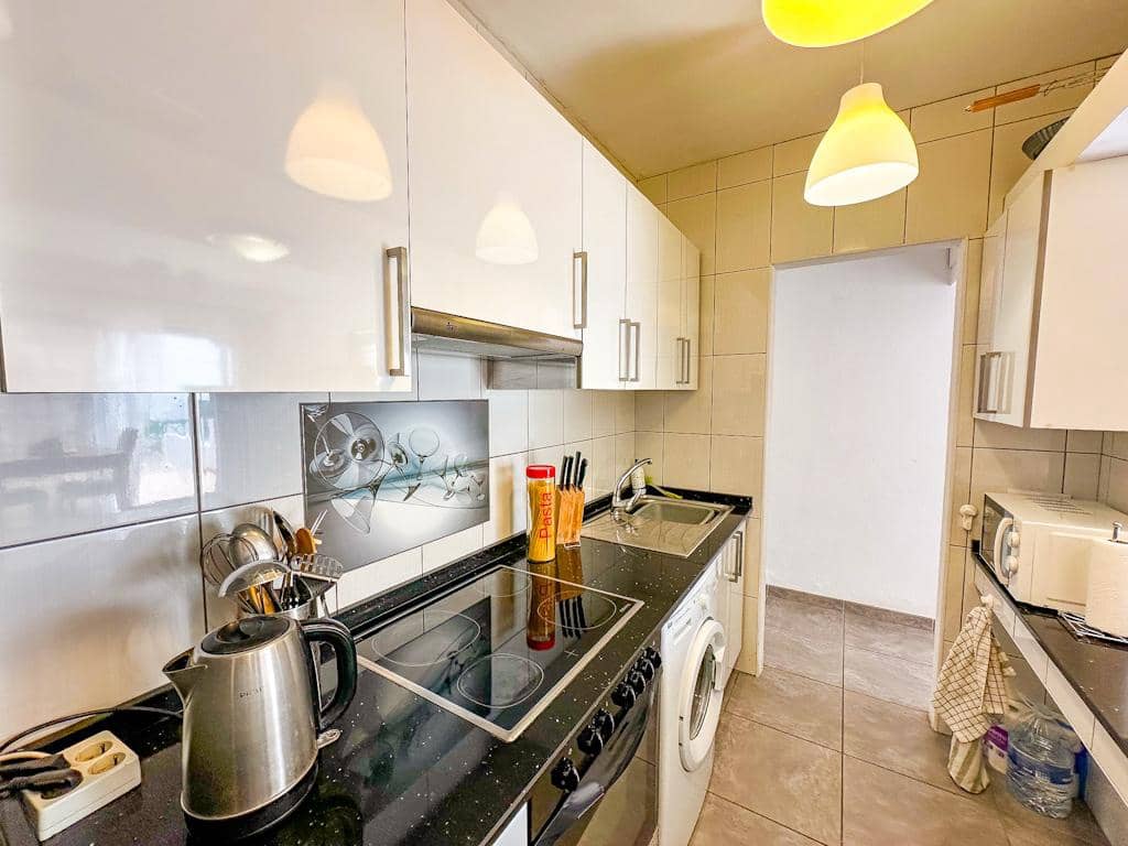 2 bedroom Villa for sale in Puerto del Carmen with pool - € 320,000 (Ref: 9524092)