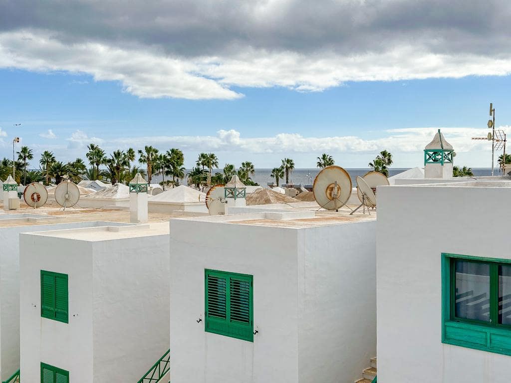 2 bedroom Villa for sale in Puerto del Carmen with pool - € 320,000 (Ref: 9524092)