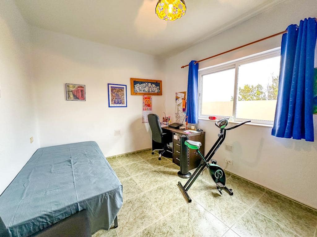 3 soveværelse Villa til salg i Puerto del Carmen med swimmingpool - € 450.000 (Ref: 9533454)