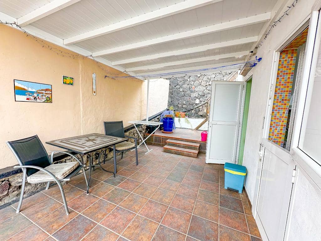 3 soveværelse Villa til salg i Puerto del Carmen med swimmingpool - € 450.000 (Ref: 9533454)