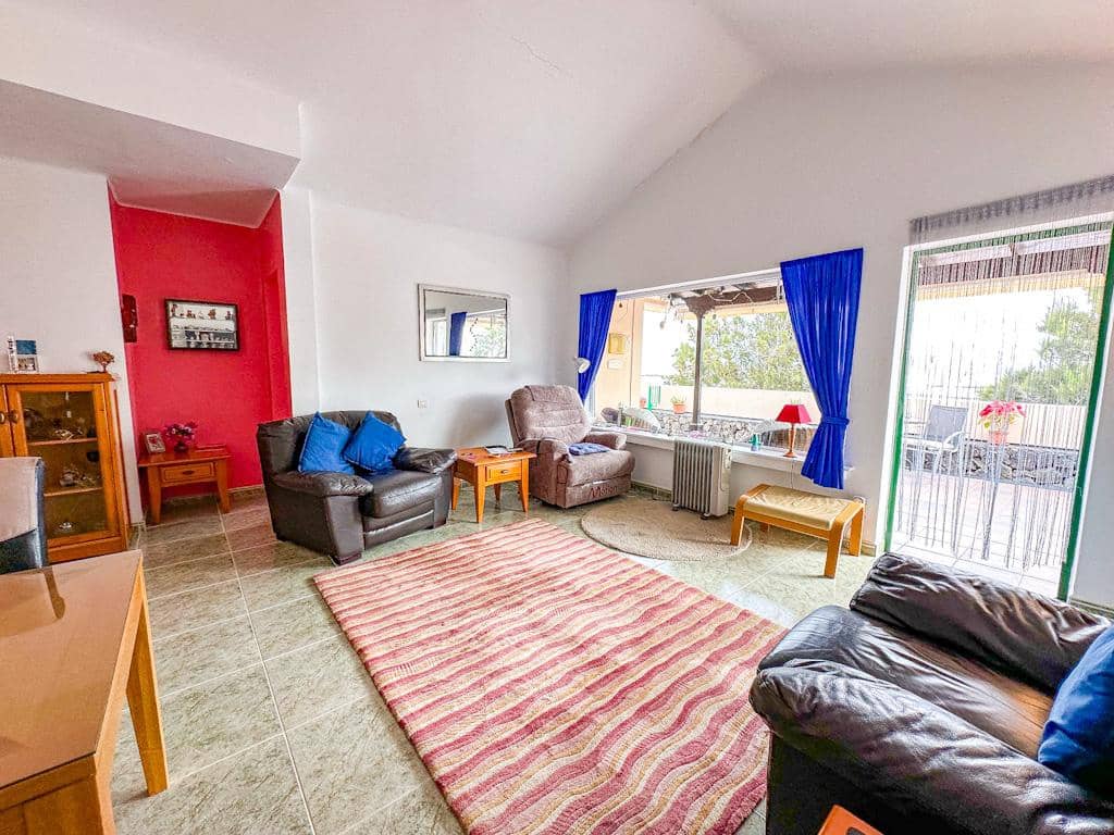 3 soveværelse Villa til salg i Puerto del Carmen med swimmingpool - € 450.000 (Ref: 9533454)