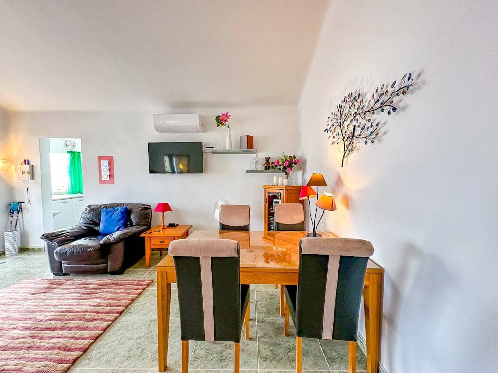 3 soveværelse Villa til salg i Puerto del Carmen med swimmingpool - € 450.000 (Ref: 9533454)