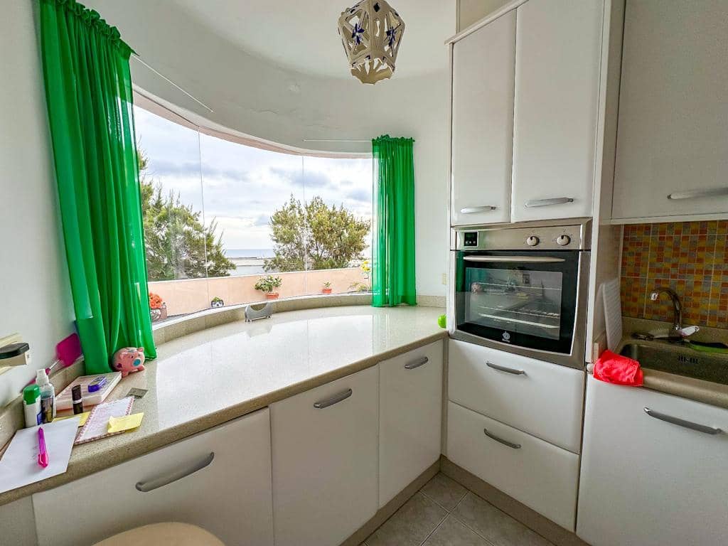 3 soveværelse Villa til salg i Puerto del Carmen med swimmingpool - € 450.000 (Ref: 9533454)