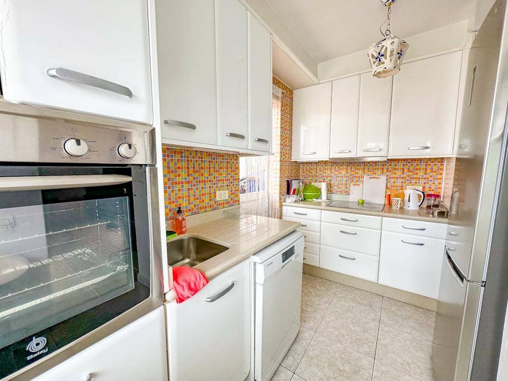 3 soveværelse Villa til salg i Puerto del Carmen med swimmingpool - € 450.000 (Ref: 9533454)