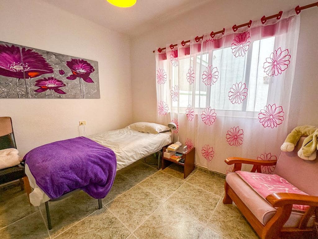 3 soveværelse Villa til salg i Puerto del Carmen med swimmingpool - € 450.000 (Ref: 9533454)