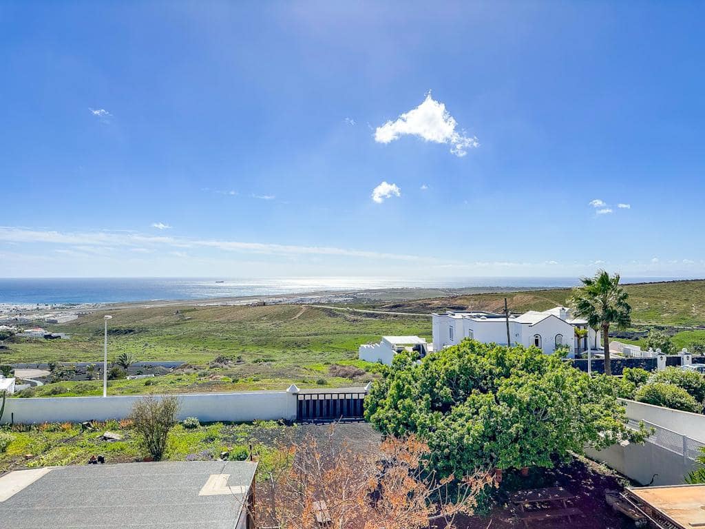 6 bedroom Villa for sale in Guime with pool - € 790,000 (Ref: 9586036)