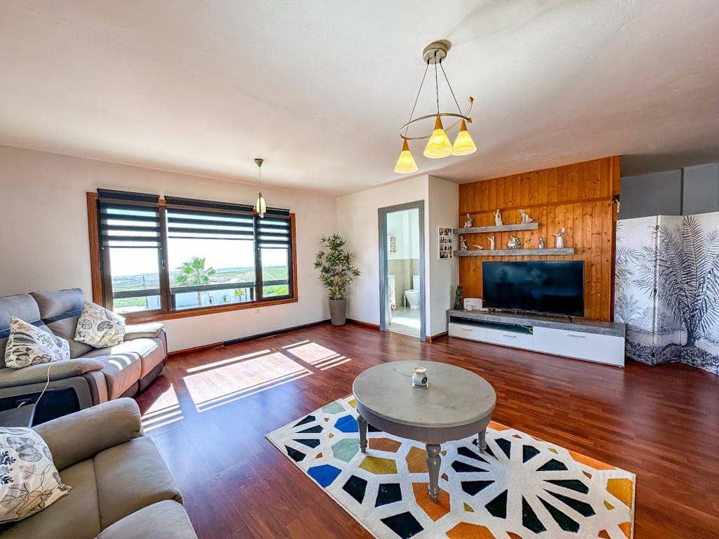 6 bedroom Villa for sale in Guime with pool - € 790,000 (Ref: 9586036)