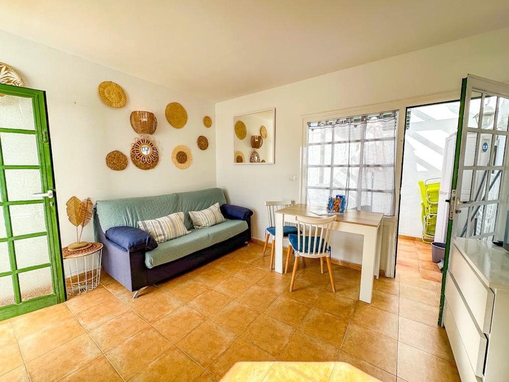 1 Zimmer Apartment zu verkaufen in Puerto del Carmen mit Pool - 195.000 € (Ref: 9604764)