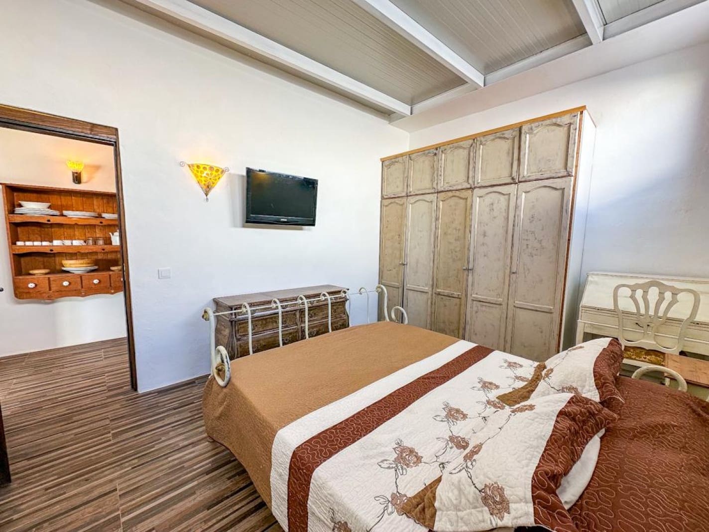 5 bedroom Villa for sale in Tias with garage - € 990,000 (Ref: 9615332)