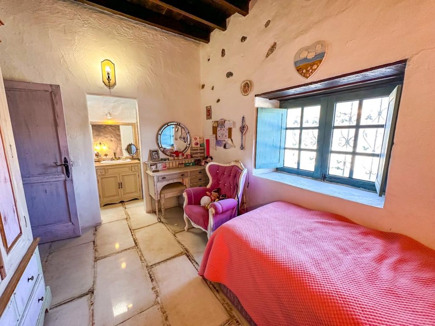 5 bedroom Villa for sale in Tias with garage - € 990,000 (Ref: 9615332)