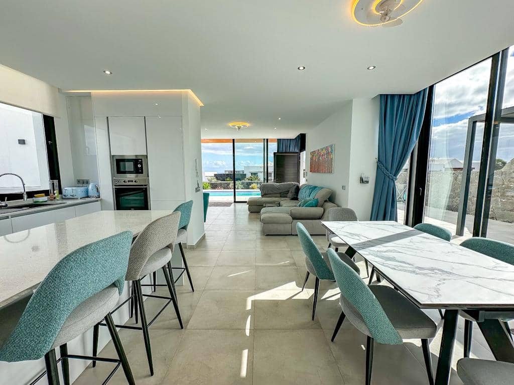 4 soverom Villa til salgs i Tias med svømmebasseng garasje - € 725 000 (Ref: 9658522)