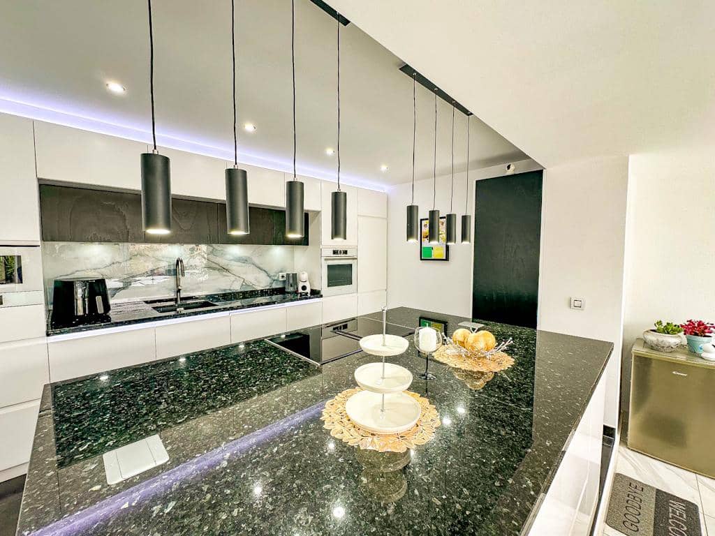 3 bedroom Villa for sale in Puerto del Carmen with pool garage - € 895,000 (Ref: 9731779)