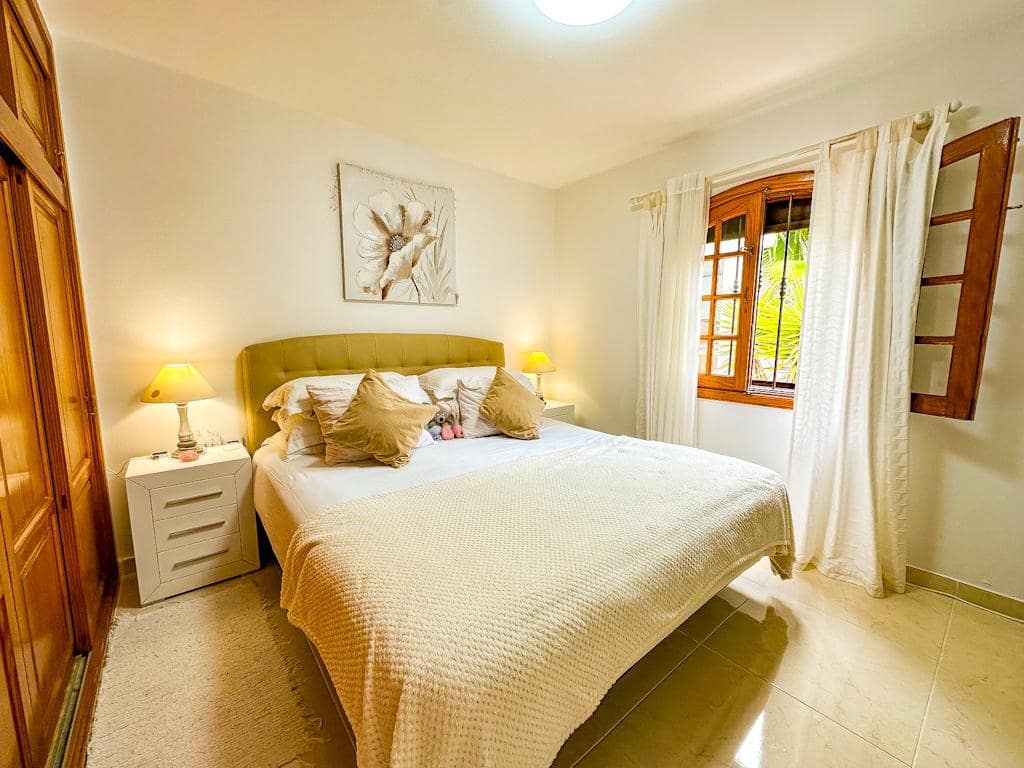 3 bedroom Villa for sale in Puerto del Carmen with pool garage - € 895,000 (Ref: 9731779)