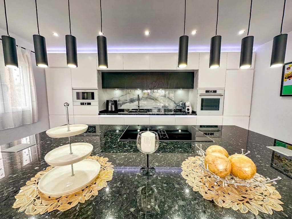 3 bedroom Villa for sale in Puerto del Carmen with pool garage - € 895,000 (Ref: 9731779)