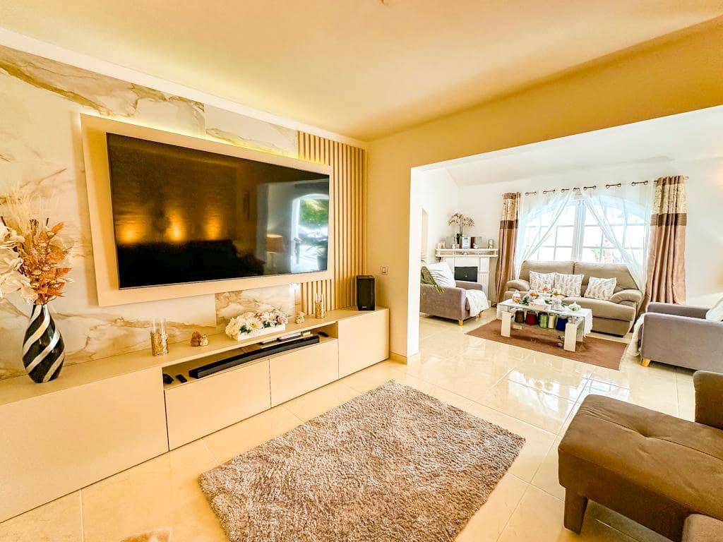 3 bedroom Villa for sale in Puerto del Carmen with pool garage - € 895,000 (Ref: 9731779)