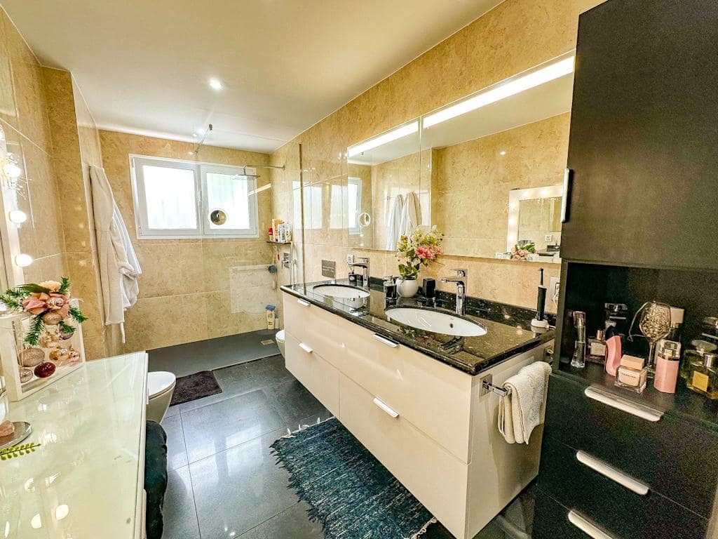 3 bedroom Villa for sale in Puerto del Carmen with pool garage - € 895,000 (Ref: 9731779)