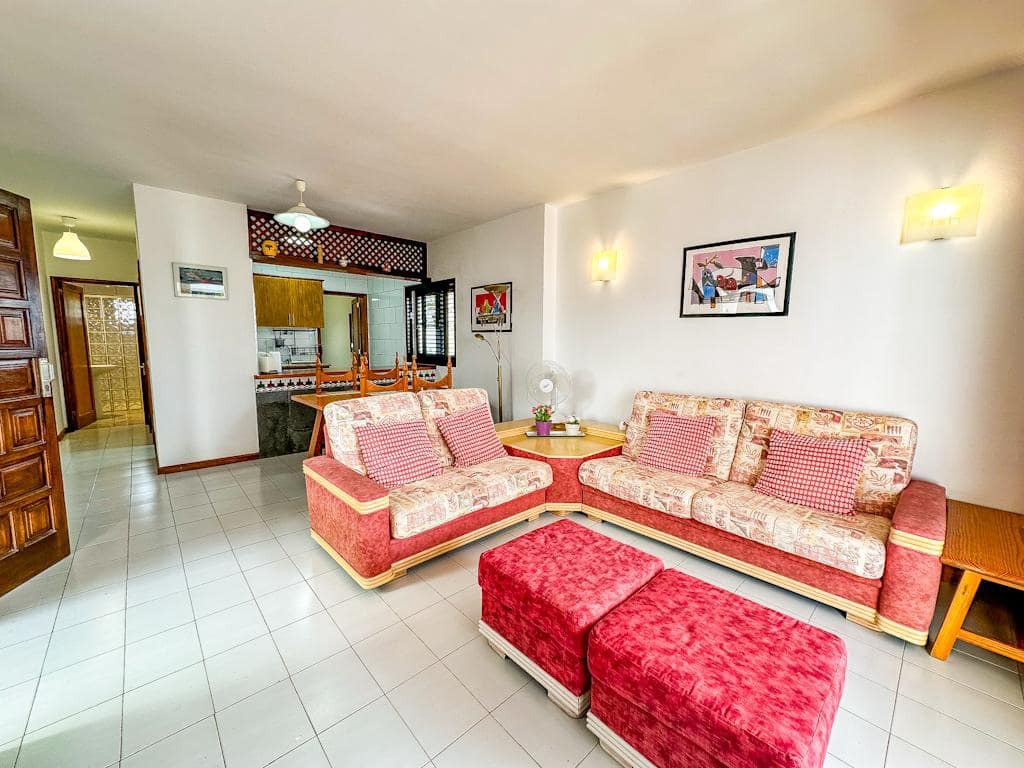 2 soveværelse Lejlighed til salg i Puerto del Carmen med swimmingpool - € 315.000 (Ref: 9761800)