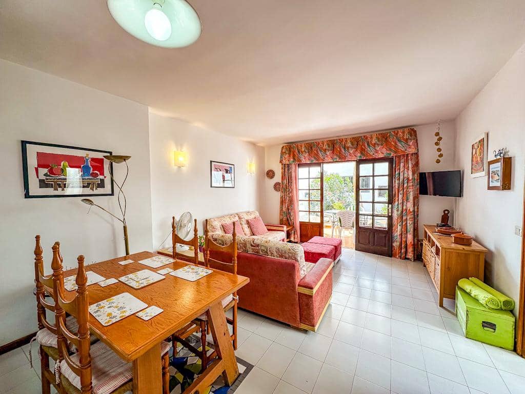 2 soveværelse Lejlighed til salg i Puerto del Carmen med swimmingpool - € 315.000 (Ref: 9761800)