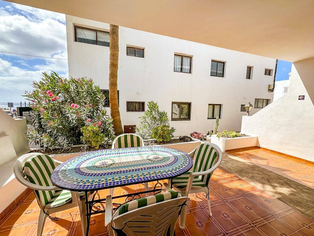 2 soveværelse Lejlighed til salg i Puerto del Carmen med swimmingpool - € 315.000 (Ref: 9761800)