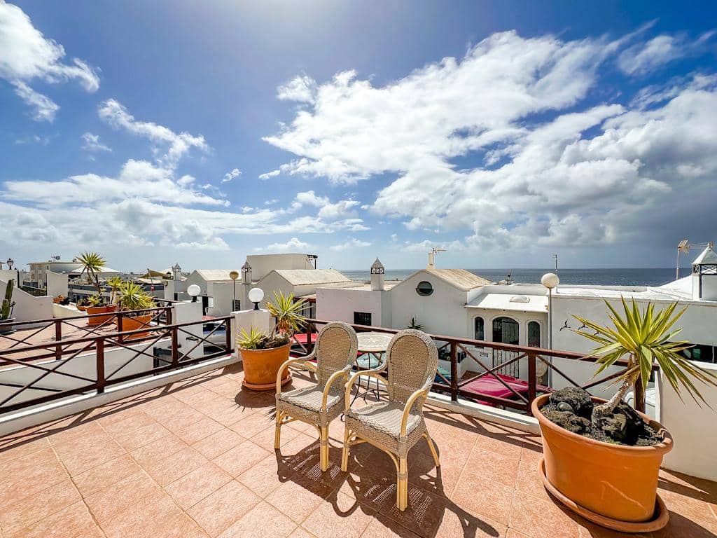 2 soveværelse Lejlighed til salg i Puerto del Carmen med swimmingpool - € 315.000 (Ref: 9761800)