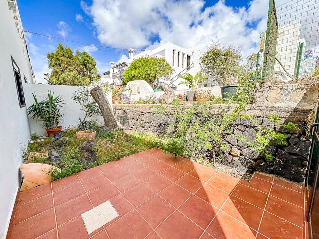 2 soveværelse Lejlighed til salg i Puerto del Carmen med swimmingpool - € 315.000 (Ref: 9761800)