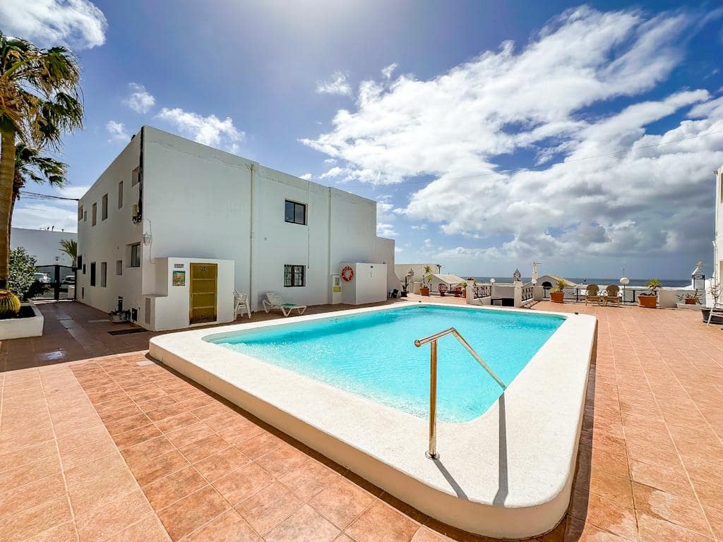 2 soveværelse Lejlighed til salg i Puerto del Carmen med swimmingpool - € 315.000 (Ref: 9761800)