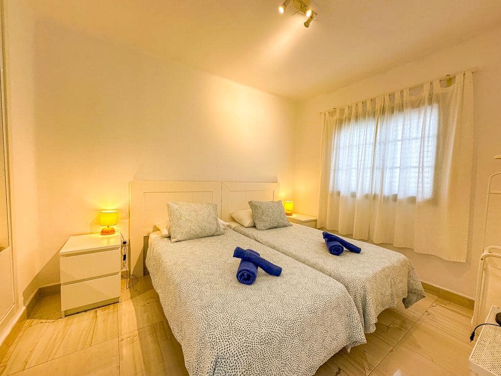 1 bedroom Apartment for sale in Puerto del Carmen with pool - € 295,000 (Ref: 9770385)