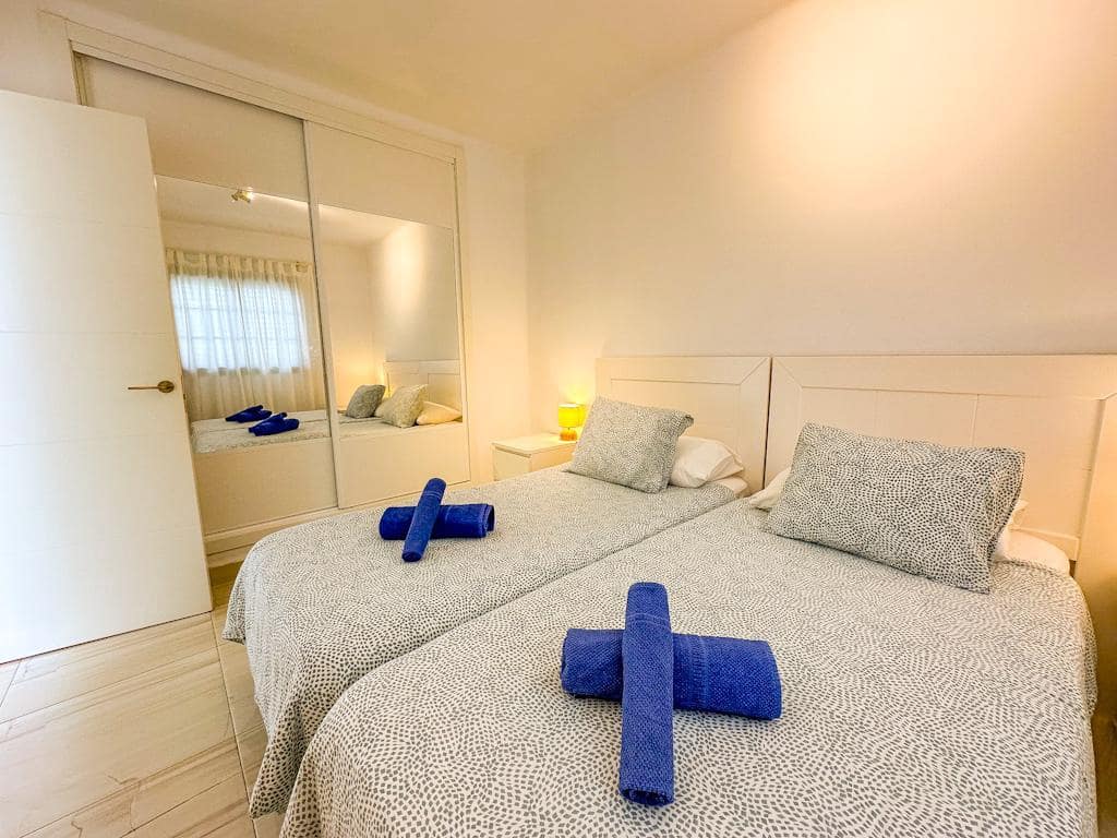 1 bedroom Apartment for sale in Puerto del Carmen with pool - € 295,000 (Ref: 9770385)