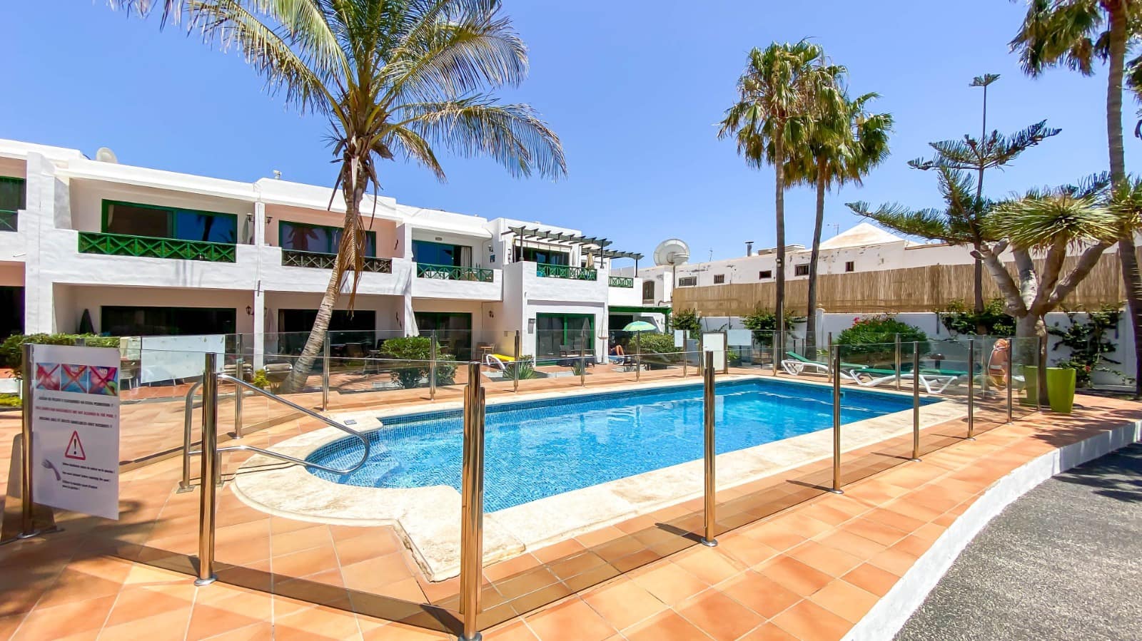 1 bedroom Apartment for sale in Puerto del Carmen with pool - € 295,000 (Ref: 9770385)