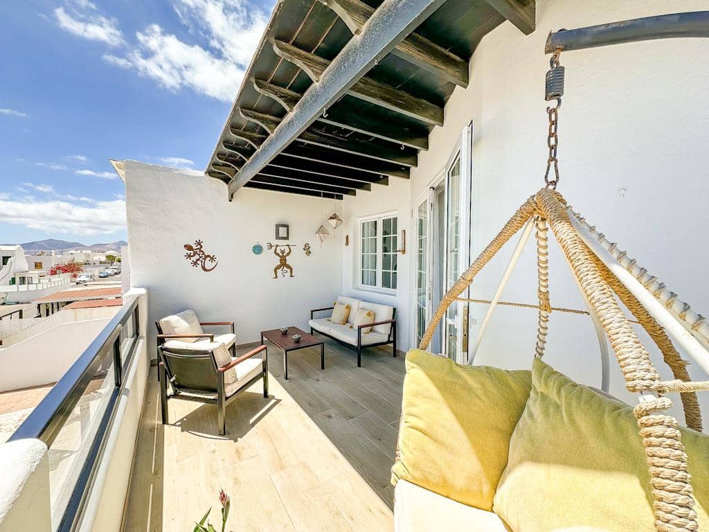 3 soverom Villa til salgs i Puerto del Carmen med svømmebasseng - € 495 000 (Ref: 9815708)