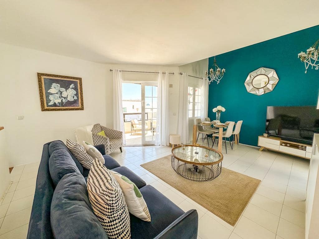 3 soverom Villa til salgs i Puerto del Carmen med svømmebasseng - € 495 000 (Ref: 9815708)