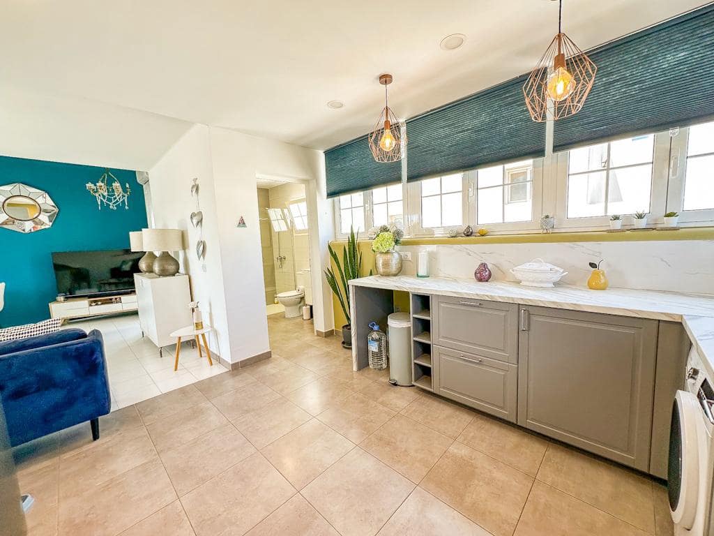 3 soverom Villa til salgs i Puerto del Carmen med svømmebasseng - € 495 000 (Ref: 9815708)